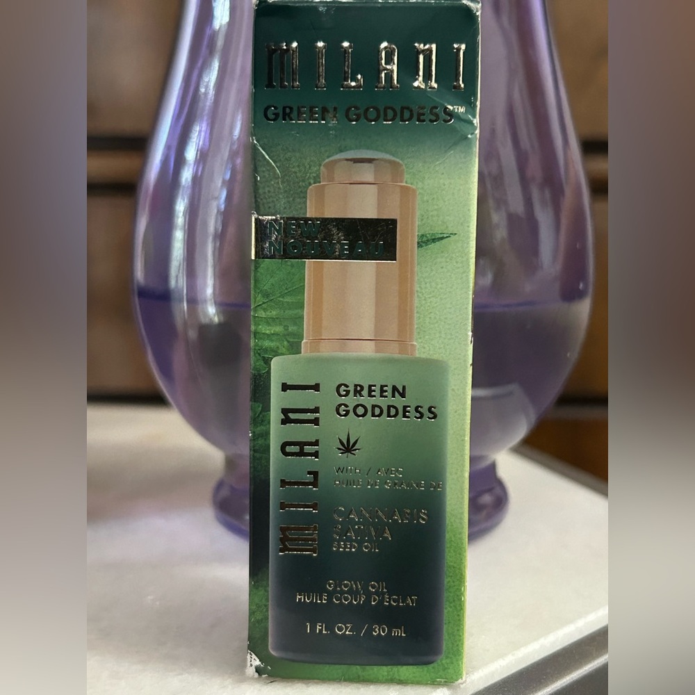 Milani Green Goddess Glow Oil with Natural Ingredients